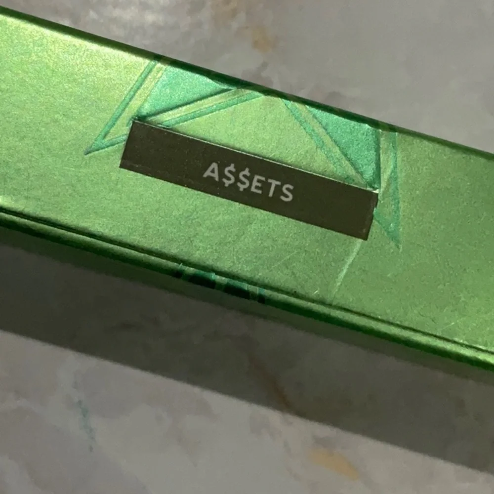 Jeffree Star Cosmetics Automatic Eyeliner in Assets (Green)
